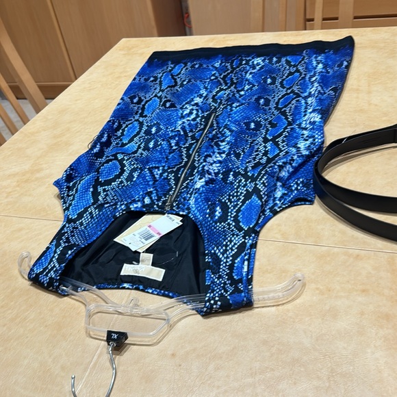 Michael Kors Sexy Front-zip cobalt/black snakeskin-print dress, 10, fully-lined - Picture 7 of 10
